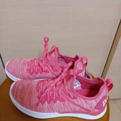 プーマ　スニーカーのサムネイル