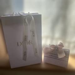 Dior ギフトバッグとボックス セットのサムネイル