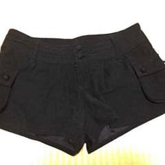 黒ショートパンツのサムネイル