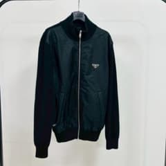 極美品✨PRADA ナイロンジャケット　フリル　三角ロゴ　プラダ 極美品】PRADA プラダ 三角ロゴ ナイロン ジャケット ニット L - メルカリ