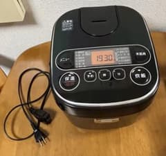 2021年製  アイリスオーヤマ 炊飯器 マイコン式 5.5合RC-MA50AZのサムネイル