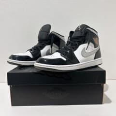 Air Jordan スニーカー　エアジョーダン1ミッドスニーカーのサムネイル