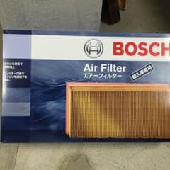 BOSCH エアーフィルター  未使用 AUDI VWのサムネイル