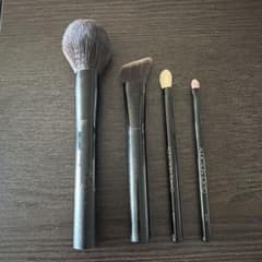 ADDICTION メイクブラシセット ⭐️ADDICTION TOKYO 他メイクブラシ 4本セット - メルカリ
