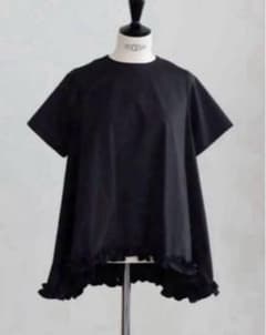 OHGA FRILL BLOUSE 裾フリルブラウス　ブラック【美品】 OHGA FRILL BLOUSE 裾フリルブラウス ブラック【美品】 - メルカリ