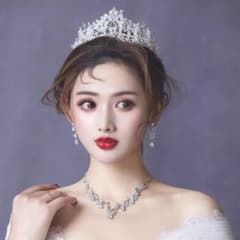 ウェディング ネックレス・ピアス・ティアラ 3点セットのサムネイル