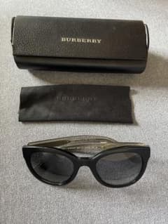 BURBERRY オーバーサイズサングラスのサムネイル