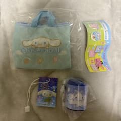 シナモロール】平成レトロレッスンバッグミニキーホルダー ガチャ