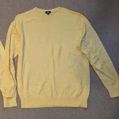 ほぼ新品です】UNIQLO クルーネックセーター 黄色 綿100% 2枚セットのサムネイル