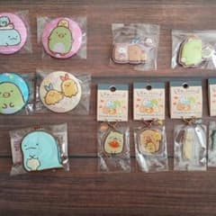 Sumikko Gurashi Bundle: Embroidered Pin Badges, Acrylic & Rubber Keychain Set