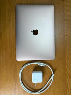 Apple MacBook Air 本体 ゴールドのサムネイル