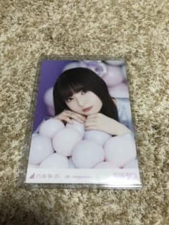 齋藤飛鳥 生写真 8th Anniversary  座りヨリのサムネイル