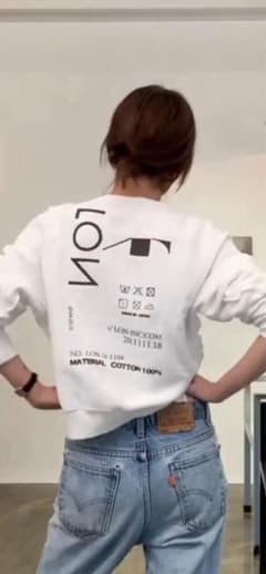 【完売品】LON TWO SIDE SWEATSH 梨花　店頭限定　新品未使用のサムネイル
