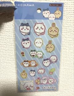 新品　ちいかわ 貼ってはがせるシール おでかけのサムネイル