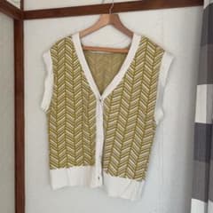 SALE【新品】柄編み春ニットベストのサムネイル