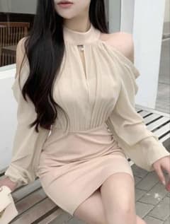 SHEIN ミニドレス アプリコットMのサムネイル