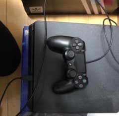 PlayStation®4 ジェット・ブラック 500GB CUH-2100A…のサムネイル