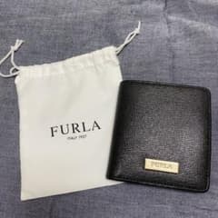 FURLA 黒 二つ折り財布  美品のサムネイル