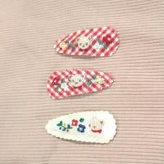 ★専用★familiar　ヘアピンのサムネイル