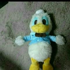 ドナルドダックのぬいぐるみのサムネイル