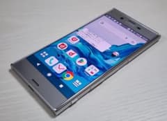 docomo Xperia XZ SO-01J SIMロック解除済みのサムネイル