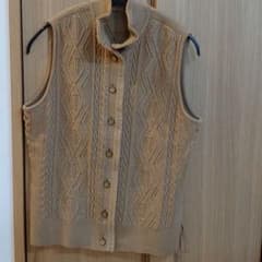 ニットベスト　ROCHAS　レリアンのサムネイル