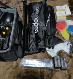 Godox ML60 、NEEWERの三脚スタンド、のセットのサムネイル