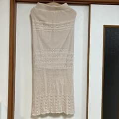 透かし編みベージュニットスカートのサムネイル