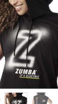 ふわもこ様☆専用☆ZUMBA☆パーカー☆正規品☆のサムネイル
