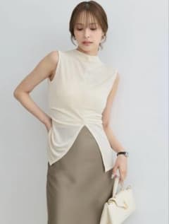 【Tops】 バックオープンハイネックシアーベロアカットソーのサムネイル