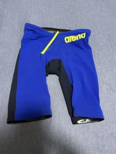 [最終値下げ] arena POWERSKIN 競泳水着 ハーフスパッツのサムネイル