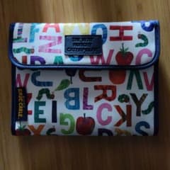 はらぺこあおむし 母子手帳ケース マルチケースのサムネイル