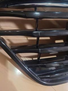 ホンダ ヴェゼル中期グリル  傷ありのサムネイル