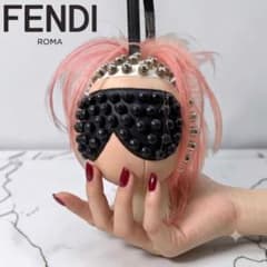 FENDI カールラガーフェルド スタッズ ファー キーホルダー チャーム