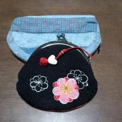 花柄刺繍、パッチワークコインケース 2個セットのサムネイル