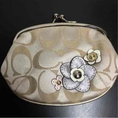 COACH アウトレット シグネチャー フローラル アップリケがま口 小銭入れのサムネイル