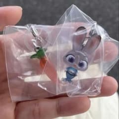 ウサギとニンジンのストラップセットのサムネイル