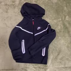 NIKE Tech Fleece フルジップパーカー ブラック キッズ140 Sのサムネイル