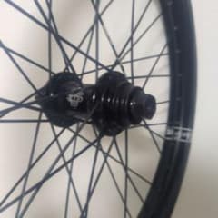 bmx SHADOW ODYSSEY PROフロントホイールセットハブガード付き bmx SHADOW ODYSSEY PROフロントホイールセットハブガード付き - メルカリ