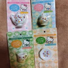 ハローキティ　HELLO KITTY 小さなteaセットのサムネイル