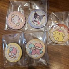 サンリオキャラクターズ 刺繍缶バッジ 5個セットのサムネイル