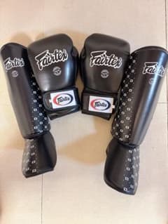 Fairtex ボクシンググローブ 14oz レガース セットのサムネイル