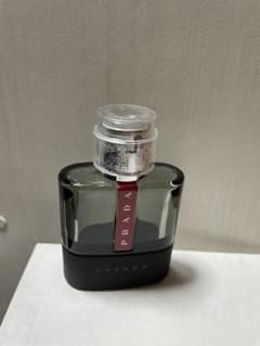 PRADA 香水　ルナロッサカーボンのサムネイル