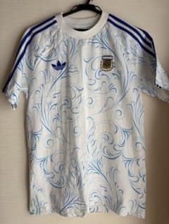 【完売品】希少 adidas アルゼンチン代表 2026限定Tシャツ Lサイズのサムネイル
