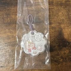 ちいかわ アクリルキーホルダー 古本屋 カニちゃんのサムネイル