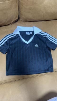 adidas クロップド丈 ポロシャツ ブラックのサムネイル