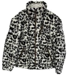 【新品】THE NORTH FACE ボアフリースジャケット　レオパードのサムネイル