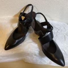 ラボキゴシワークス パンプス 黒のサムネイル