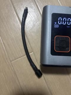 電動空気入れ デジタル表示 バッテリー残量付きのサムネイル