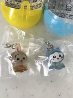 ちいかわめじるしアクセサリー3 はちわれ　うさぎのサムネイル